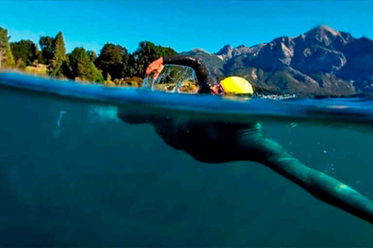 En Enero, cruce lago Nahuel Huapi